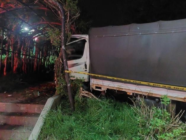 부산 사상구서 차량 4대 추돌 사고…운전자 4명 중·경상