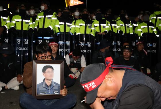 화물연대 조합원 사망…경남 각계, 사업주·경찰 비판 성명 잇따라