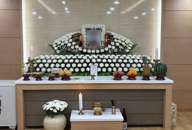 "정부, 사과 필요해"…화물연대 집회서 숨진 40대 빈소 애도 물결