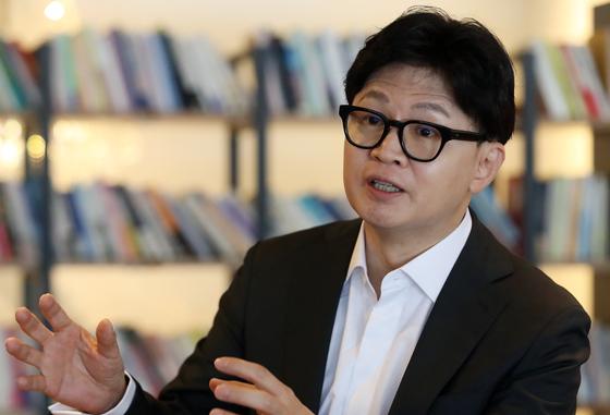 한동훈 "하정우 등 3자 구도? 보수 재건 큰 바람 앞서 정치공학은 후순위"