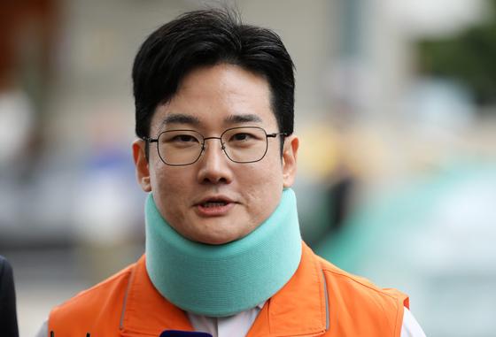 정이한 개혁신당 후보에 '커피 투척' 30대 구속영장 기각