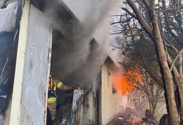 부산 기장 농막 화재로 70대 남성 숨져…합동 감식 예정