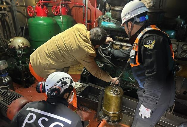 부산해경, 연료유 황 함유량 기준초과 선박 3척 적발