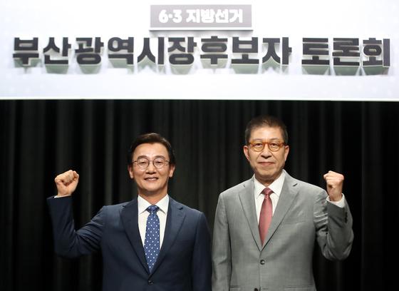 전재수 "해양수도 부산" vs 박형준 "5년 성과"…첫 TV토론 격돌