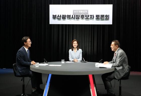 부산시장 첫 토론…양 후보 캠프 "우리가 더 잘했다"