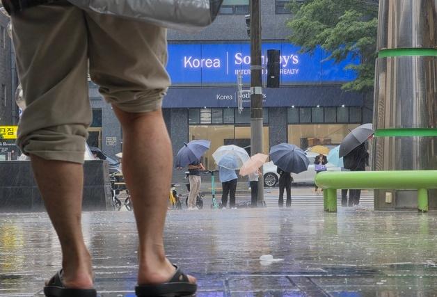 시간당 최대 50㎜…통영·거제·하동·남해, 오후 9시부터 호우 예비특보 