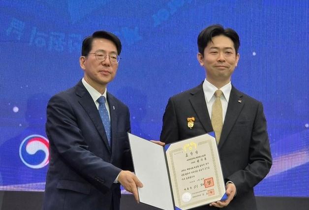 권기흥 에이치라인해운 노조위원장, 바다의 날 기념 '대통령 표창'