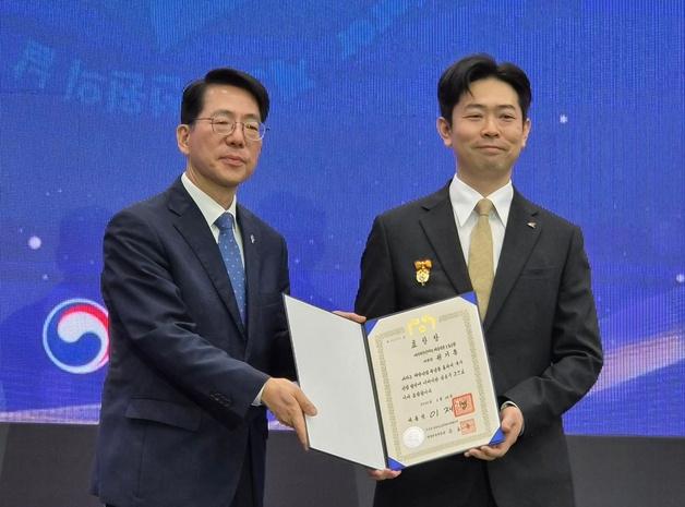 권기흥 에이치라인해운 노조위원장, 바다의 날 기념 '대통령 표창'