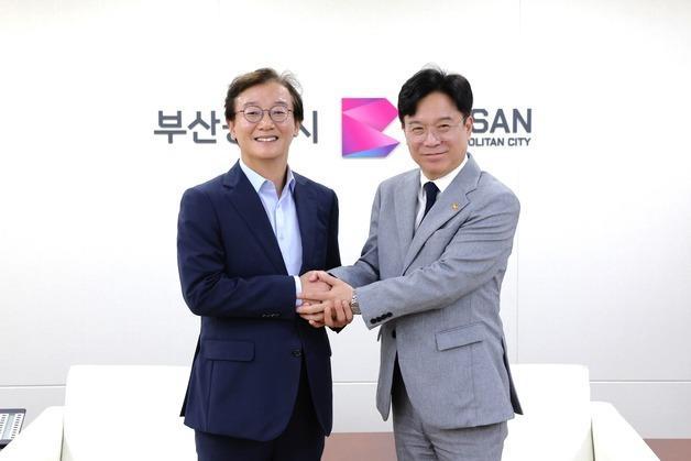 전재수, 김영훈 장관 접견…극지해기사 양성, 원·하청 격차 해소 논의