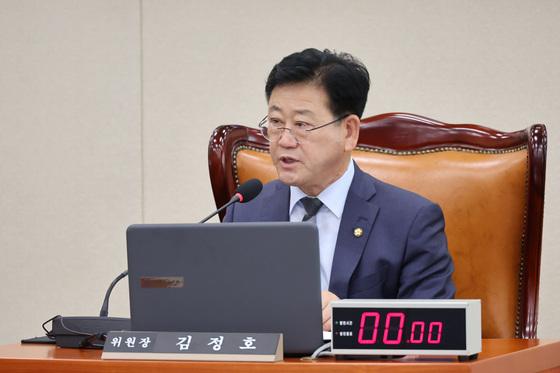 '홀로 작업' 산재 사망 30년간 1만442명…'2인1조' 법제화 지지부진