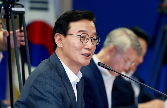 '통일교 의혹 증거인멸' 전재수 전 보좌진들 유죄…선임비서관 법정구속