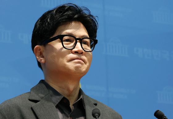 정치 체급 키운 한동훈…넘어야 할 산 복당보다 장외서 몸집 키우나