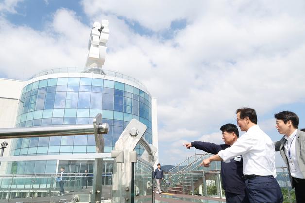전재수 부산시장, 서구·영도구 현장 점검…주민 생활현안 살펴