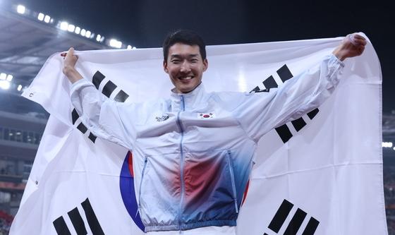 '동메달 따낸 스마일 점퍼 우상혁'