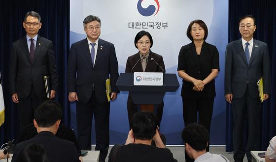 한성숙 총리, 행정·공공기관 이전 관련 기자회견